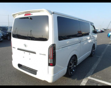 Toyota Hiace Van 2015