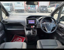 Toyota Voxy 2019