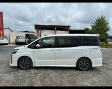 Toyota Voxy 2017
