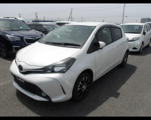 Toyota Vitz 2015