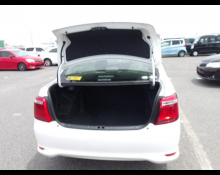 Toyota Corolla Axio 2016