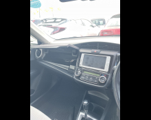 Toyota Corolla Axio 2012