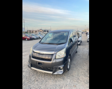Toyota Noah 2009