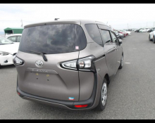 Toyota Sienta 2021
