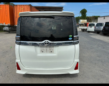 Toyota Voxy 2017