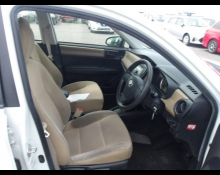 Toyota Corolla Axio 2013