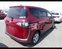 Toyota Sienta 2018
