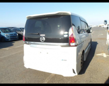 Nissan Serena 2017