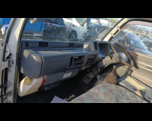 Nissan Atlas 2002