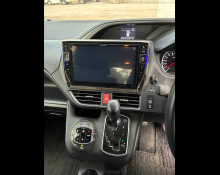 Toyota Voxy 2015