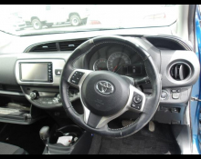 Toyota Vitz 2015
