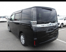 Toyota Voxy 2019