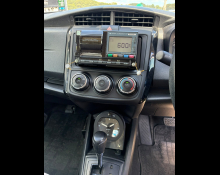 Toyota Corolla Axio 2015