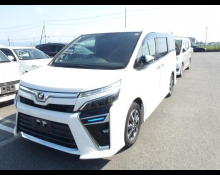 Toyota Voxy 2018
