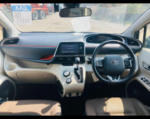 Toyota Sienta 2016