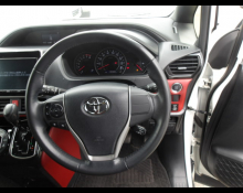 Toyota Voxy 2017