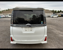 Toyota Voxy 2015