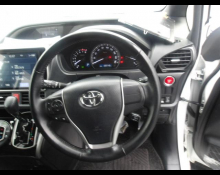 Toyota Esquire 2019