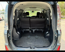 Toyota Voxy 2016