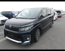 Toyota Voxy 2014