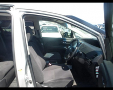 Toyota Estima 2013