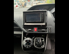 Toyota Esquire 2019