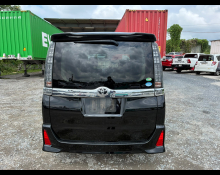 Toyota Voxy 2015