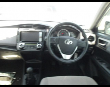 Toyota Corolla Axio 2013