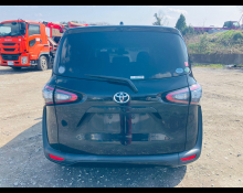 Toyota Sienta 2016