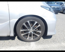 Toyota Estima 2013