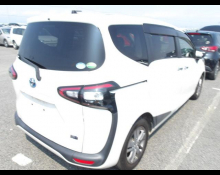 Toyota Sienta 2018