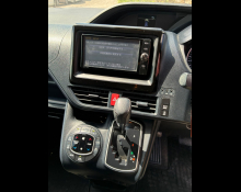 Toyota Voxy 2016