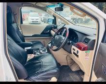 Toyota Alphard 2009