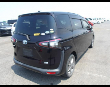 Toyota Sienta 2018