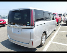 Toyota Noah 2018