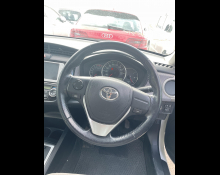 Toyota Corolla Axio 2012
