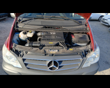 Mercedes Benz V-Class 2011