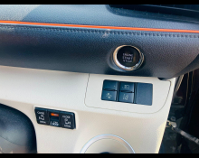 Toyota Sienta 2016