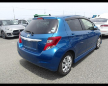 Toyota Vitz 2015