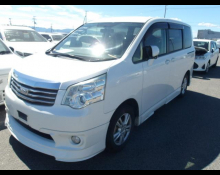 Toyota Noah 2013