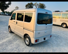 Nissan NV100 2020