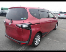 Toyota Sienta 2018
