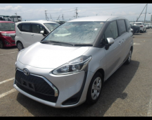 Toyota Sienta 2021