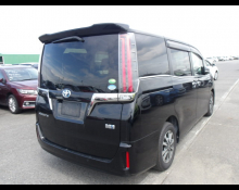 Toyota Esquire 2019