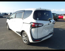 Toyota Sienta 2018