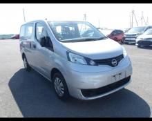Nissan NV200 2022