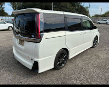 Toyota Noah 2017