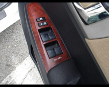 Toyota Corolla Axio 2012