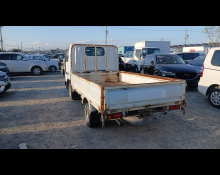 Nissan Atlas 2002