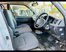 Toyota Hiace Van 2011